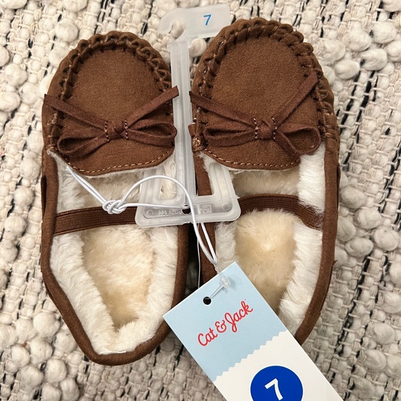 COPY - Cat & Jack moccasins size 7 - Picture 1 of 4